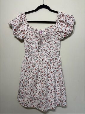 Mi Ami for Francesca’s White Floral Smocked Mini Dress with Puff Sleeves
